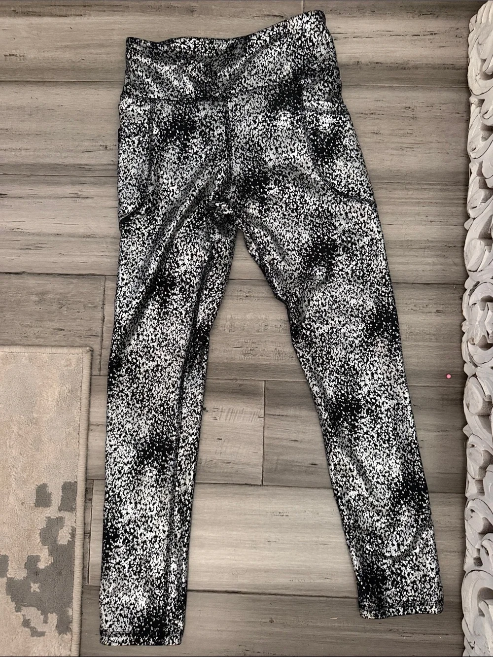 Old Navy Black & White Speckled Girls' Active Leggings